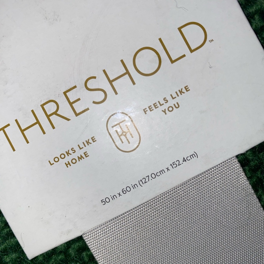 Threshold Green Plaid Throw Blanket 50’x60’ New - Picture 3 of 5